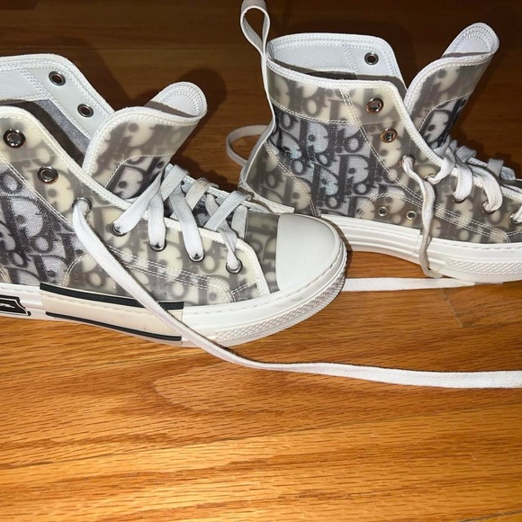 Dior Sneakers
B2B high top sneaker - Picture 5 of 7